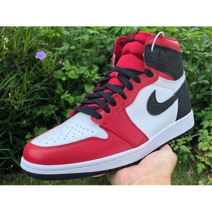 JORDAN 1 Retro High - Satin Snake Chicago Sneakers - Black Unisex Streetwear Limited Edition