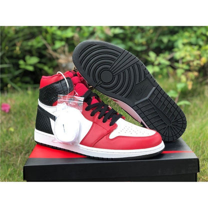 JORDAN 1 Retro High - Satin Snake Chicago Sneakers - Black Unisex Streetwear Limited Edition