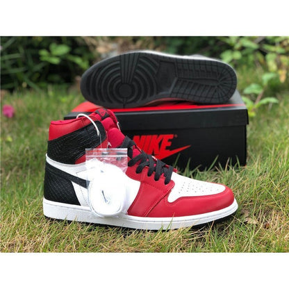 JORDAN 1 Retro High - Satin Snake Chicago Sneakers - Black Unisex Streetwear Limited Edition