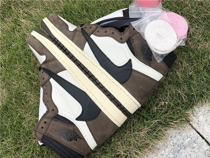 JORDAN 1 Retro High - Travis Scott Sneakers Unisex Streetwear Limited Edition - Introducing the highly coveted Jordan 1 Retro High x Travis Scott sneakers, where iconic design