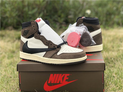 JORDAN 1 Retro High - Travis Scott Sneakers Unisex Streetwear Limited Edition - Introducing the highly coveted Jordan 1 Retro High x Travis Scott sneakers, where iconic design