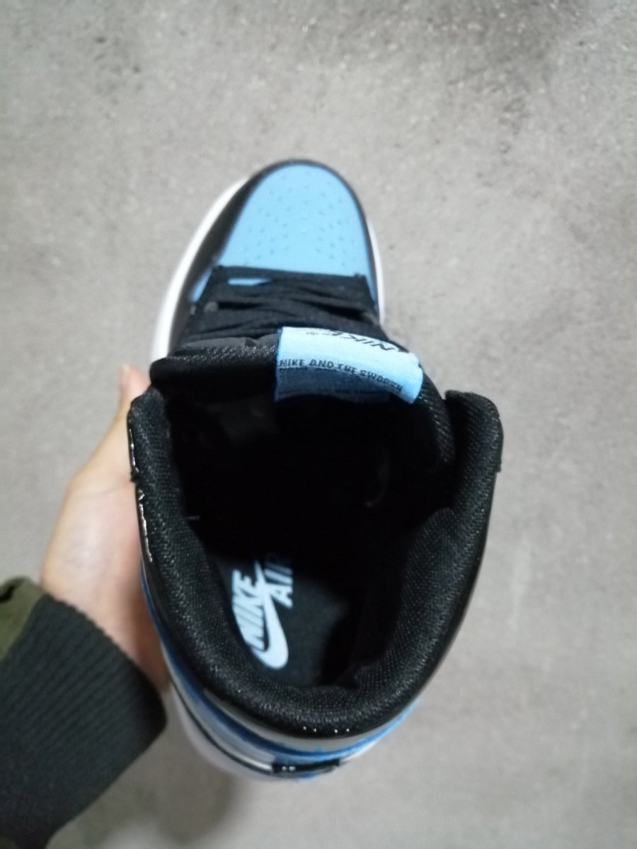 JORDAN 1 Retro High - Unc Patent Sneakers - Black Unisex Streetwear Limited Edition