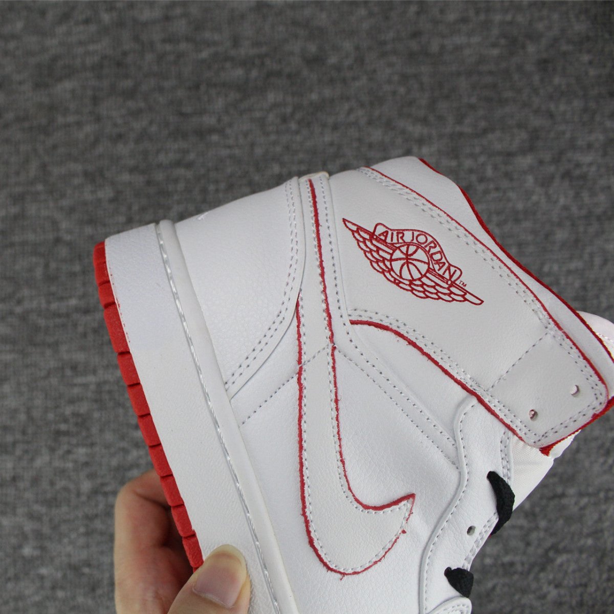 JORDAN 1 Retro Mid - White Gym Red Sneakers - Black Unisex Streetwear Limited Edition