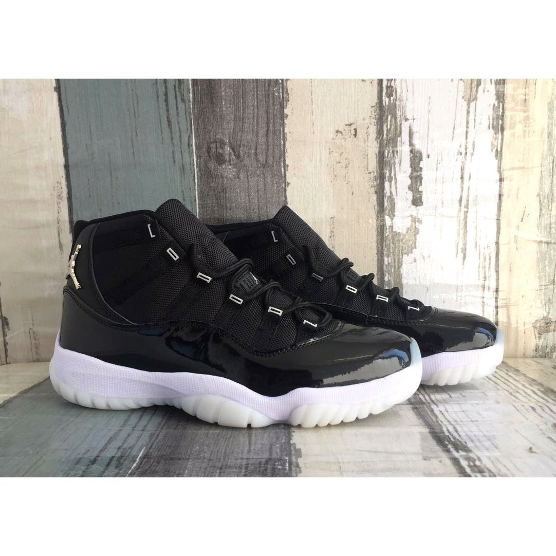 JORDAN 11 Retro - Jubilee Sneakers - Black Unisex Streetwear Limited Edition