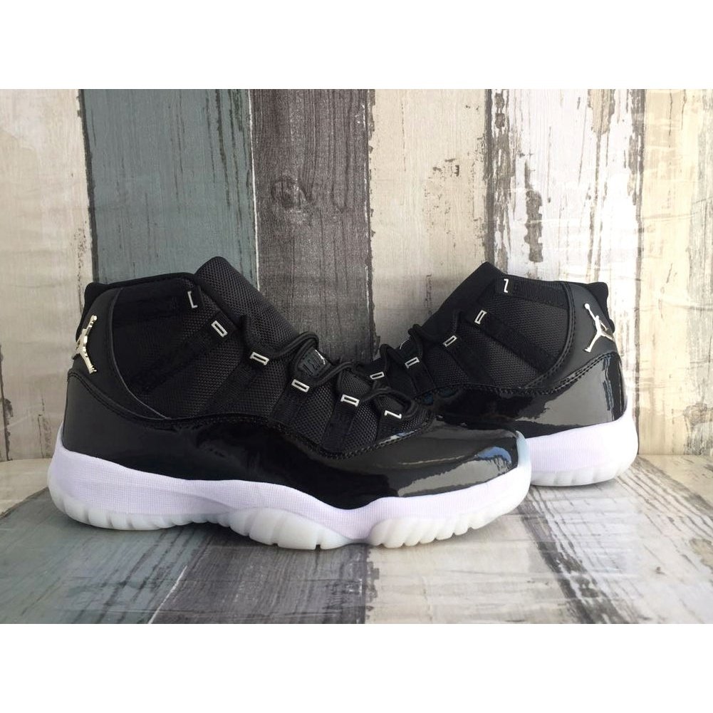 JORDAN 11 Retro - Jubilee Sneakers - Black Unisex Streetwear Limited Edition