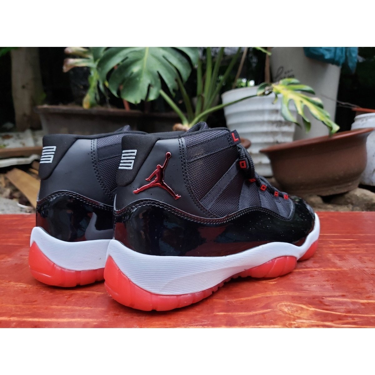 JORDAN 11 Retro - Playoffs Bred Sneakers Unisex Streetwear Limited Edition