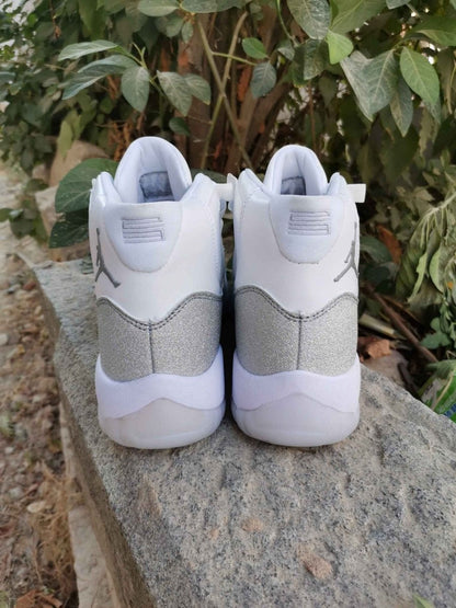 JORDAN 11 Retro - Metallic Silver Sneakers - White Unisex Streetwear Limited Edition