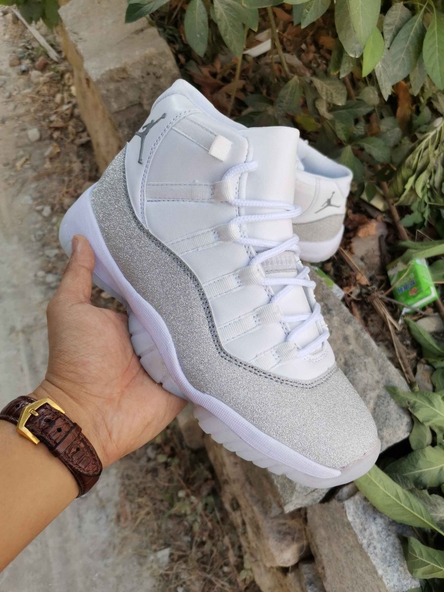 JORDAN 11 Retro - Metallic Silver Sneakers - White Unisex Streetwear Limited Edition