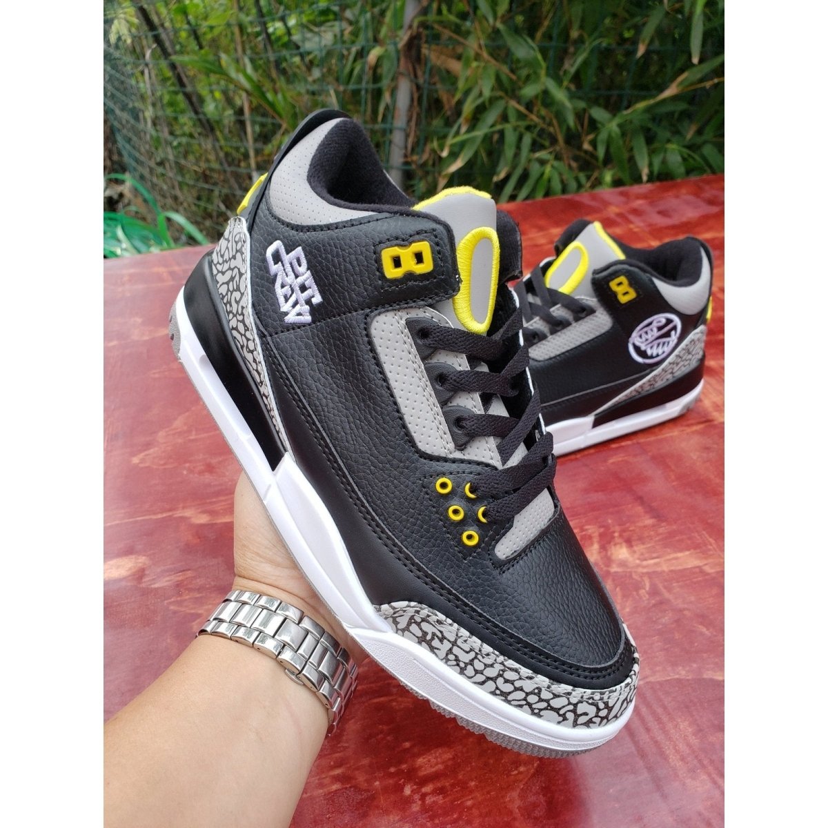 JORDAN 3 Retro - Oregon Ducks Pit Crew Sneakers - Black Unisex Streetwear Limited Edition