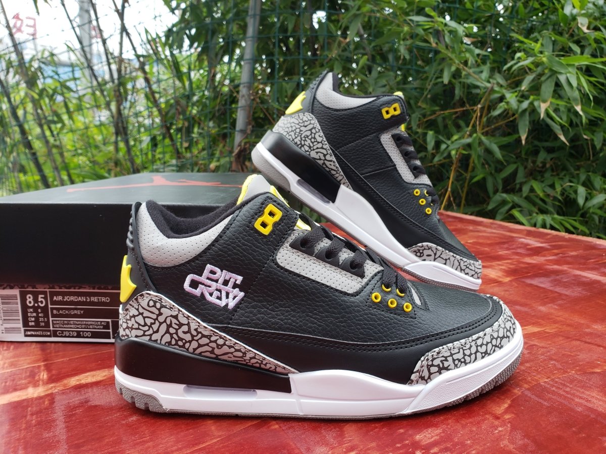 JORDAN 3 Retro - Oregon Ducks Pit Crew Sneakers - Black Unisex Streetwear Limited Edition
