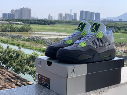 JORDAN 4 - Se 95 Neon Sneakers - Black Unisex Streetwear Limited Edition
