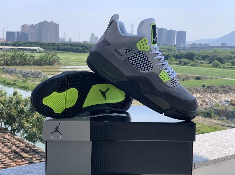 JORDAN 4 - Se 95 Neon Sneakers - Black Unisex Streetwear Limited Edition