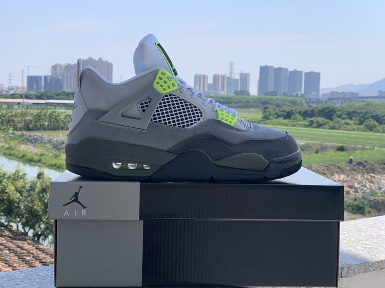 JORDAN 4 - Se 95 Neon Sneakers - Black Unisex Streetwear Limited Edition