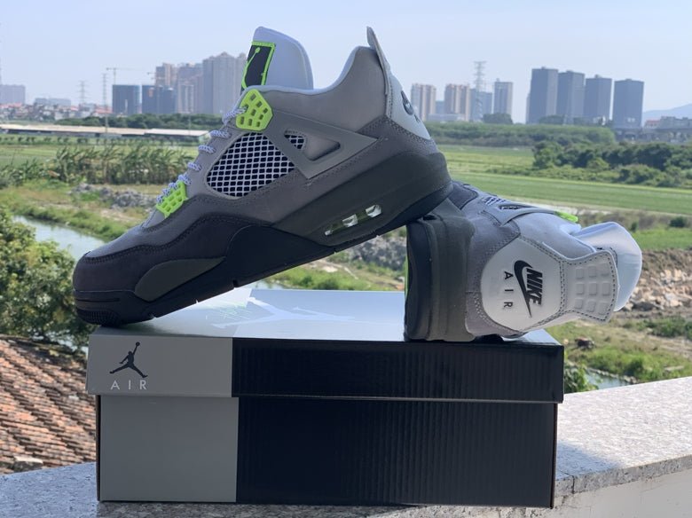 JORDAN 4 - Se 95 Neon Sneakers - Black Unisex Streetwear Limited Edition