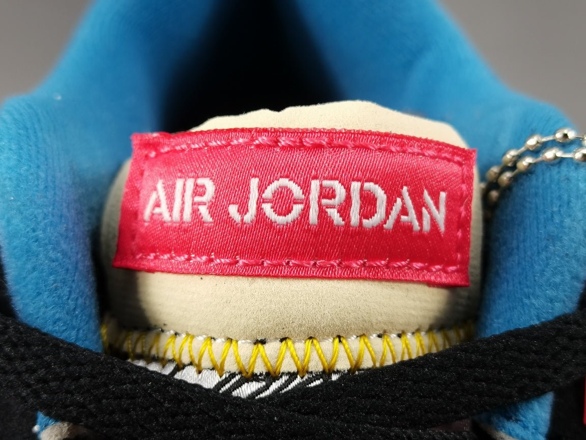 JORDAN 4 - Union Off Noir - Black Unisex Streetwear Limited Edition - The Jordan 4 x Union Off Noir is a highly sought-after collaboration between Jordan Brand