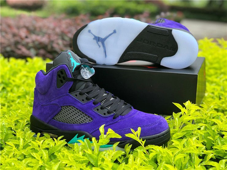 JORDAN 5 Retro - Alternate Grape Sneakers - Black Unisex Streetwear Limited Edition