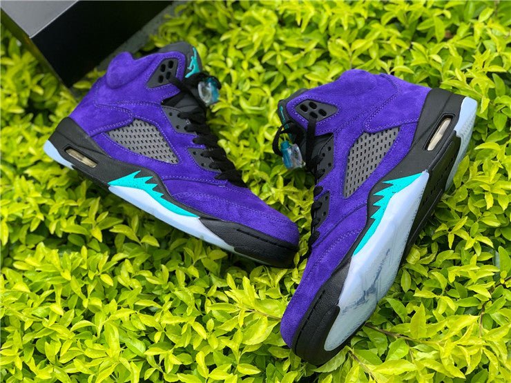 JORDAN 5 Retro - Alternate Grape Sneakers - Black Unisex Streetwear Limited Edition