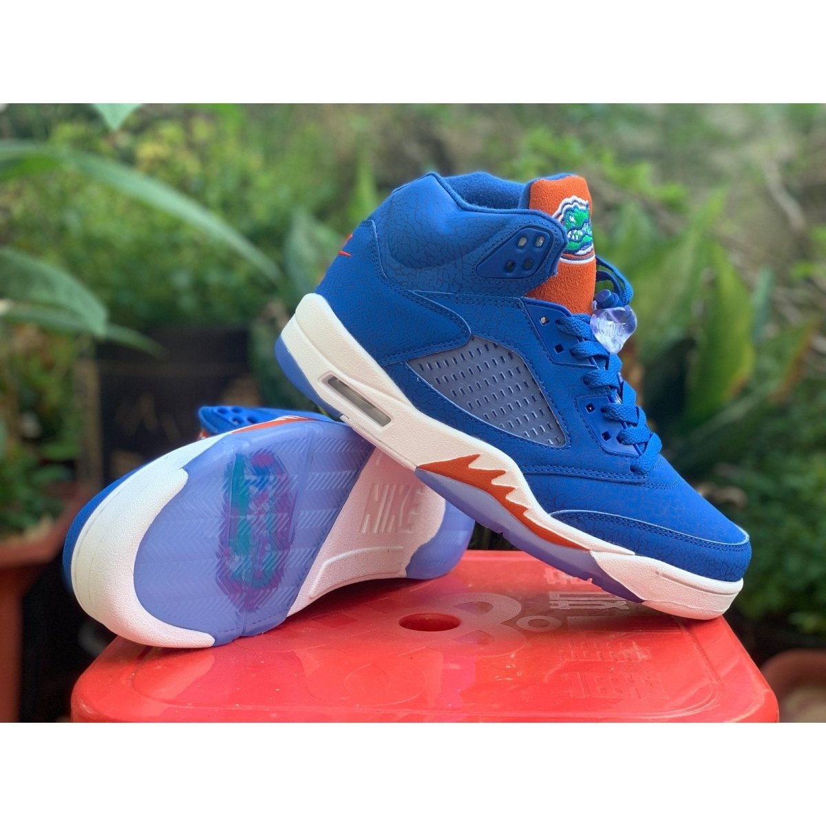 JORDAN 5 Retro - Florida Gators Sneakers - Black Unisex Streetwear Limited Edition