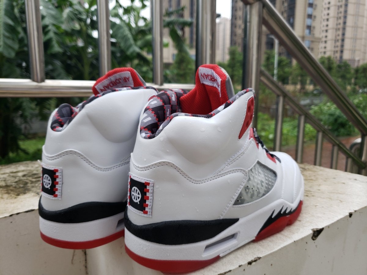 JORDAN 5 Retro - Quai 54 (2021) Sneakers - Black Unisex Streetwear Limited Edition