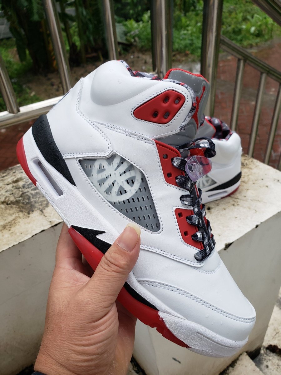 JORDAN 5 Retro - Quai 54 (2021) Sneakers - Black Unisex Streetwear Limited Edition