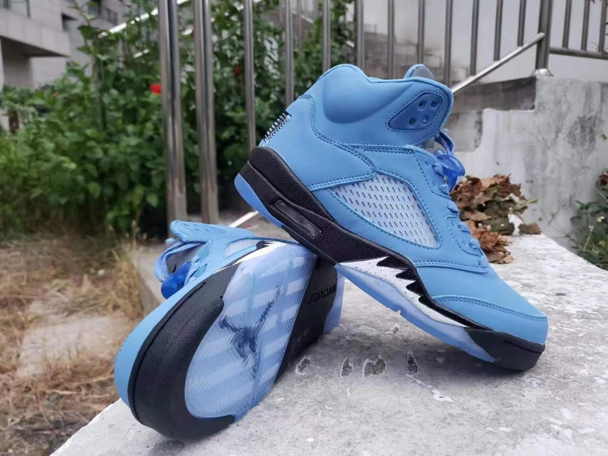 JORDAN 5 - Unc Sneakers - Black Unisex Streetwear Limited Edition