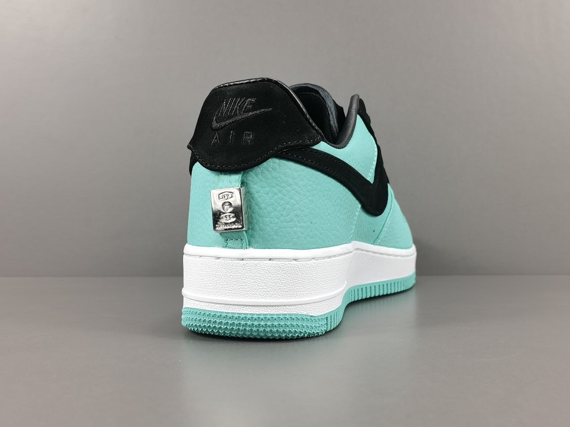 NIKE AIR FORCE 1 x TIFFANY & CO.1837 (FRIENDS AND FAMILY)