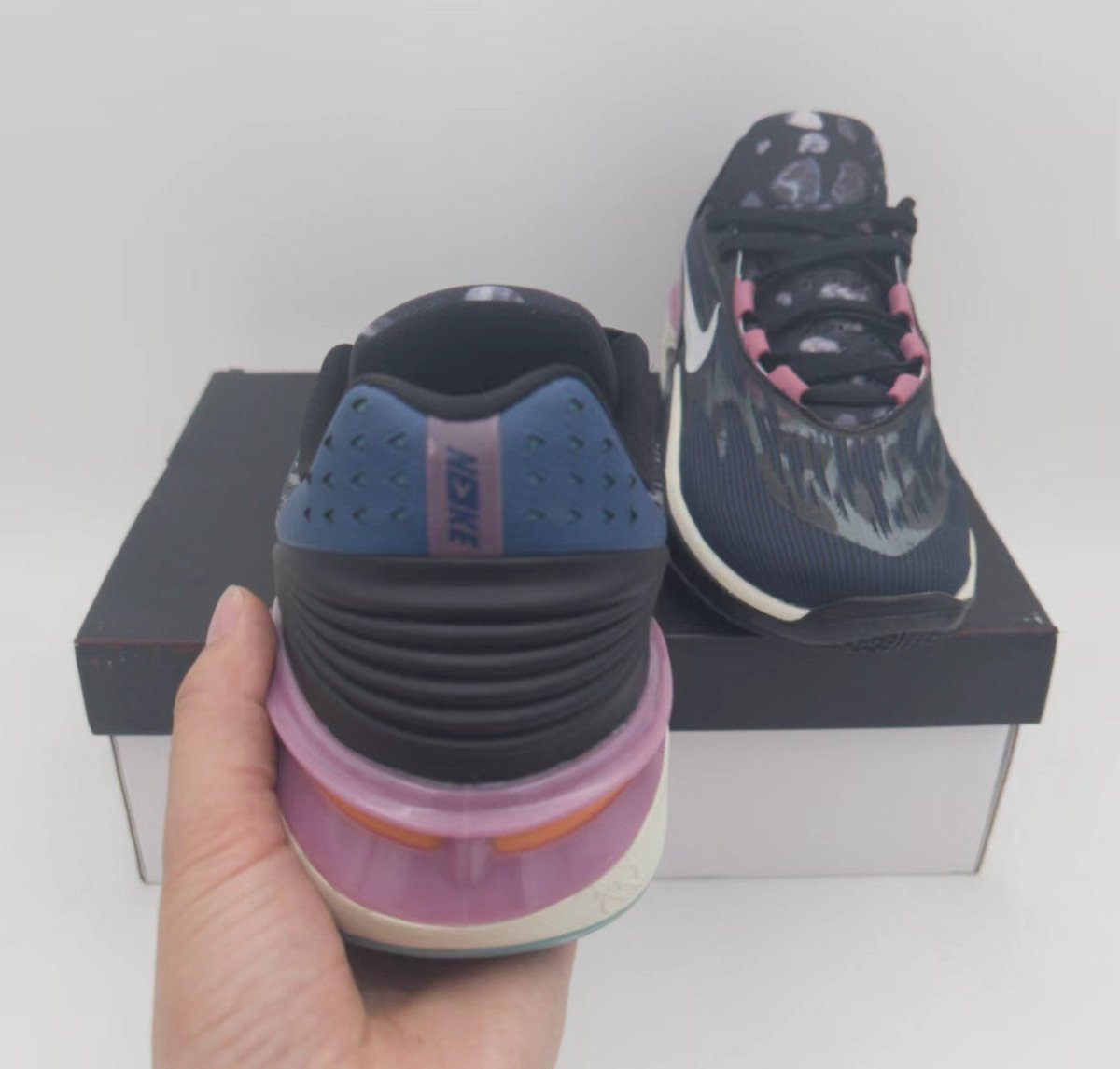 NIKE Air Zoom G.t. Cut 2 - Desert Berry Valerian - Blue Unisex Streetwear Limited Edition