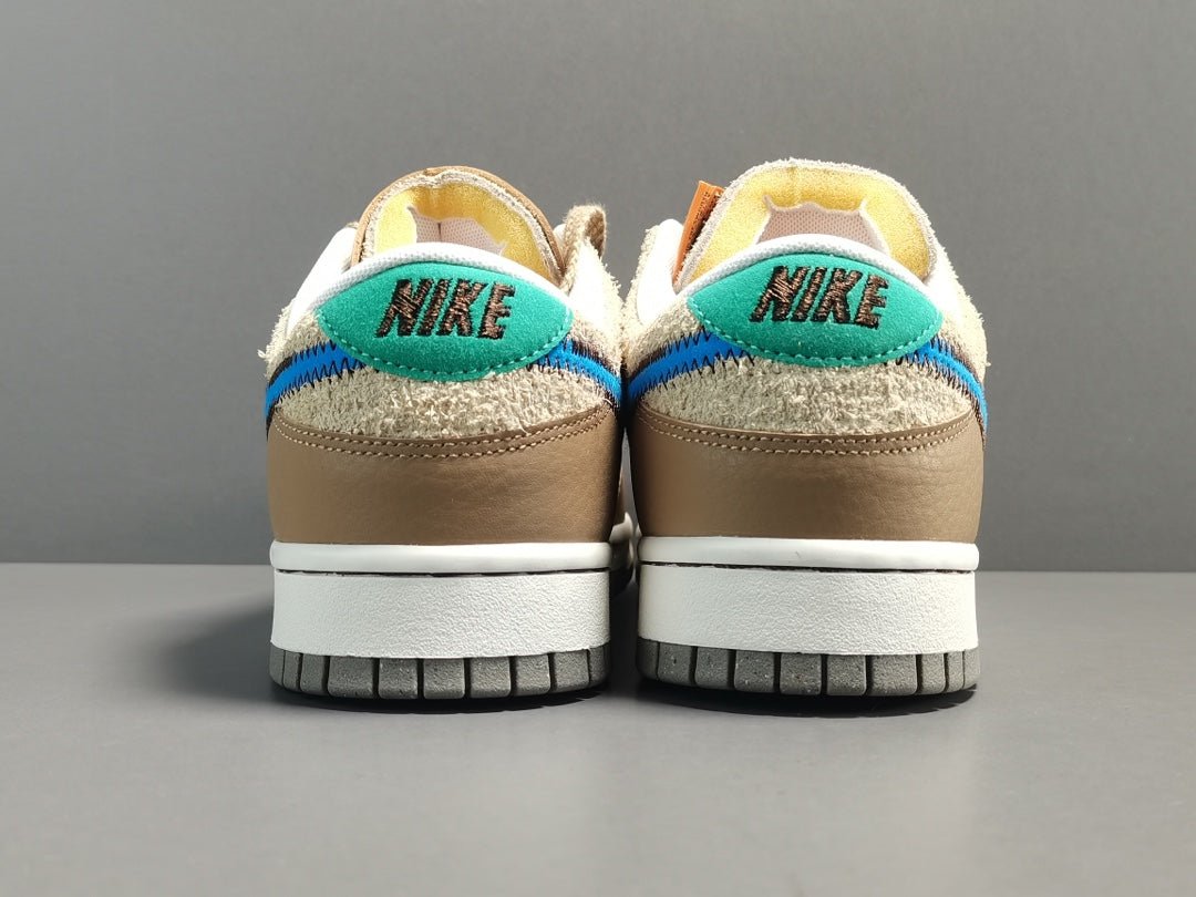 NIKE Dunk - Dark Driftwood Sneakers - Red Unisex Streetwear Limited Edition