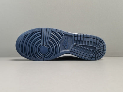 NIKE Dunk - Georgetown Sneakers - Red Unisex Streetwear Limited Edition