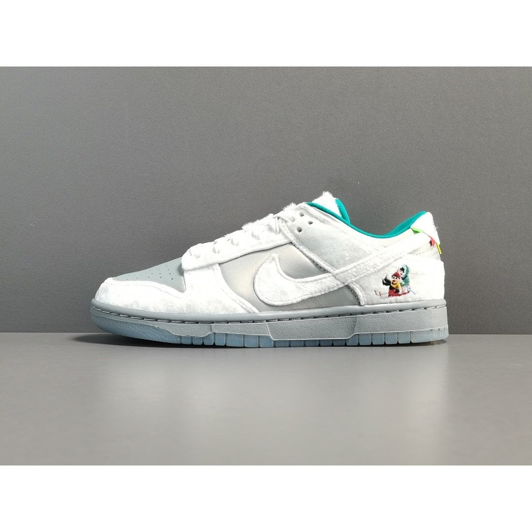 NIKE Dunk - Ice Sneakers - White Unisex Streetwear Limited Edition