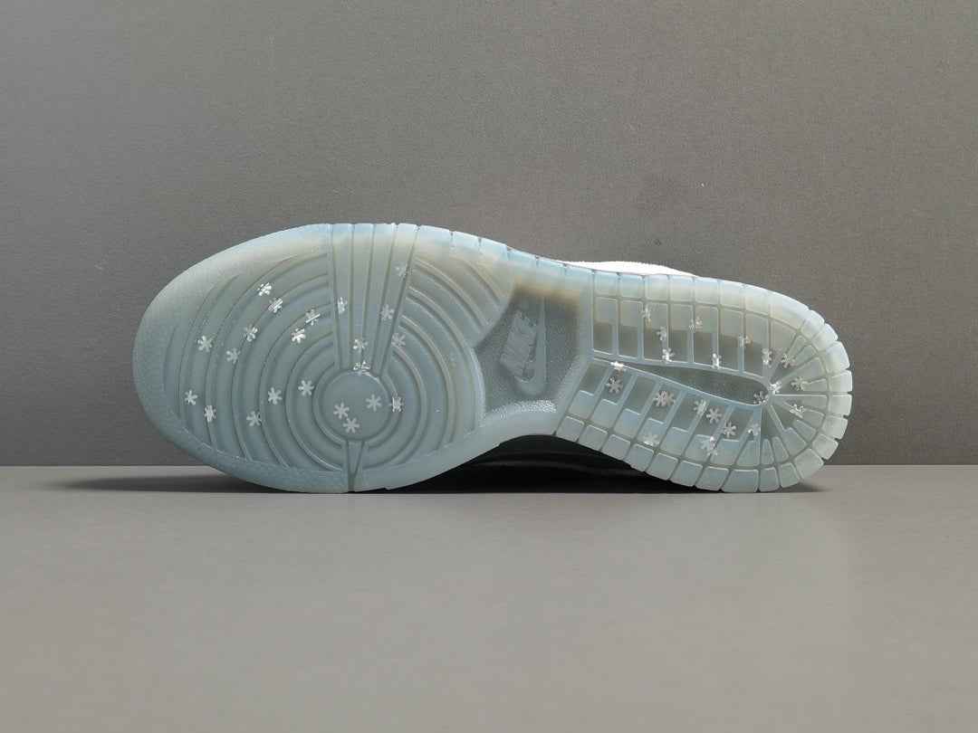 NIKE Dunk - Ice Sneakers - White Unisex Streetwear Limited Edition