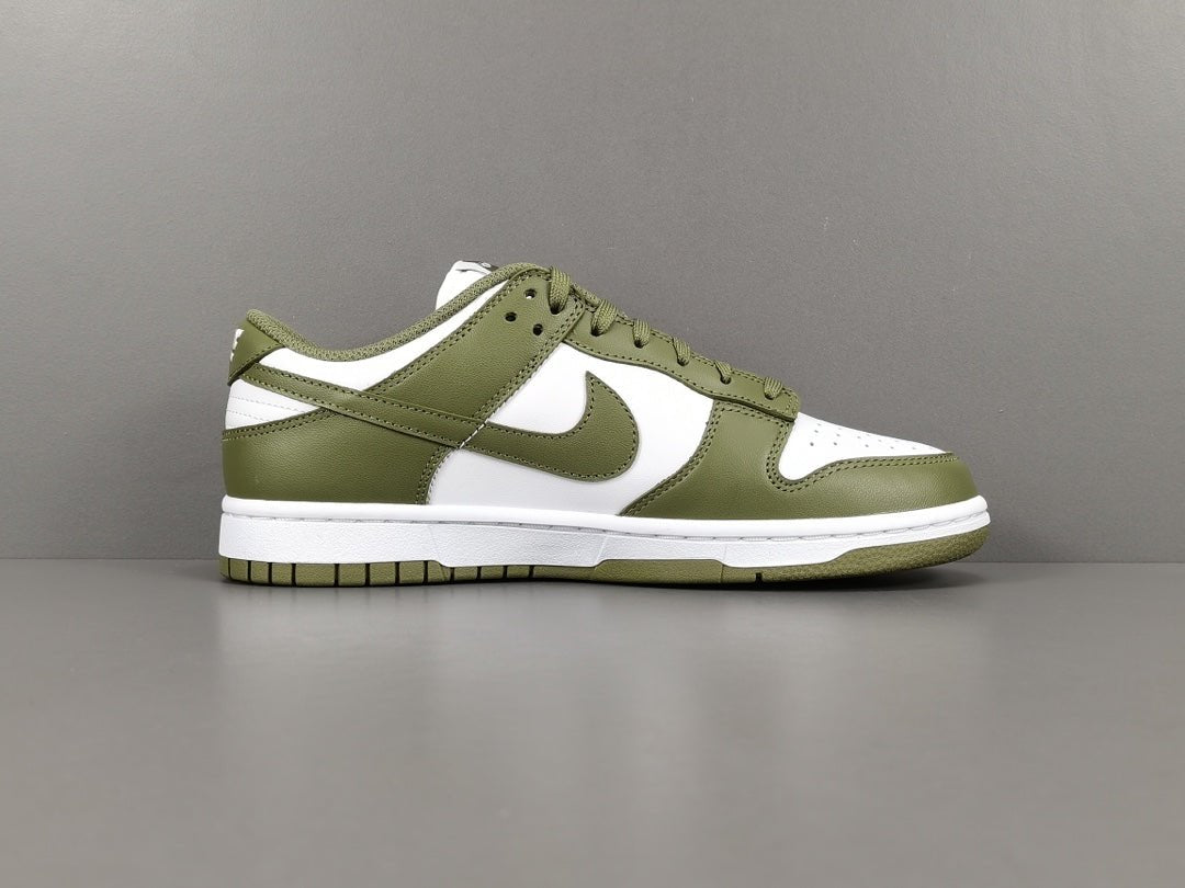 NIKE Dunk - Medium Olive Sneakers Unisex Streetwear Limited Edition