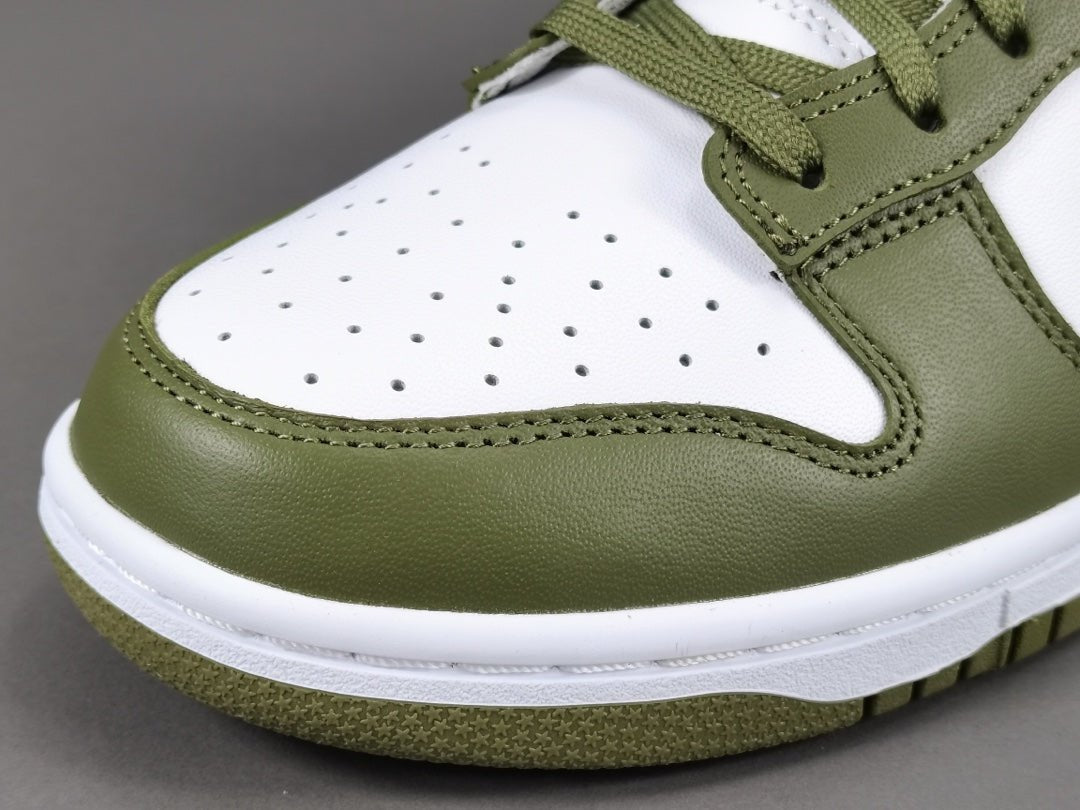 NIKE Dunk - Medium Olive Sneakers Unisex Streetwear Limited Edition