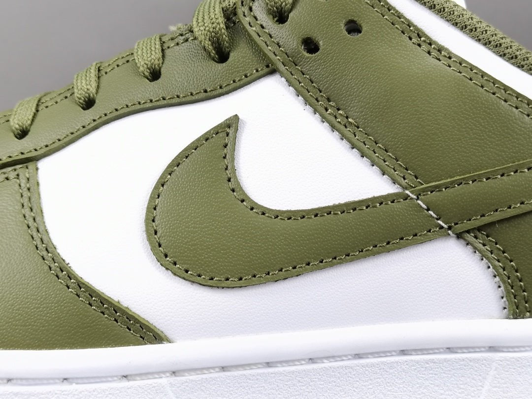 NIKE Dunk - Medium Olive Sneakers Unisex Streetwear Limited Edition