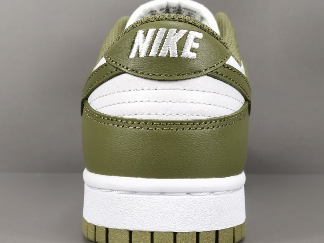 NIKE Dunk - Medium Olive Sneakers Unisex Streetwear Limited Edition
