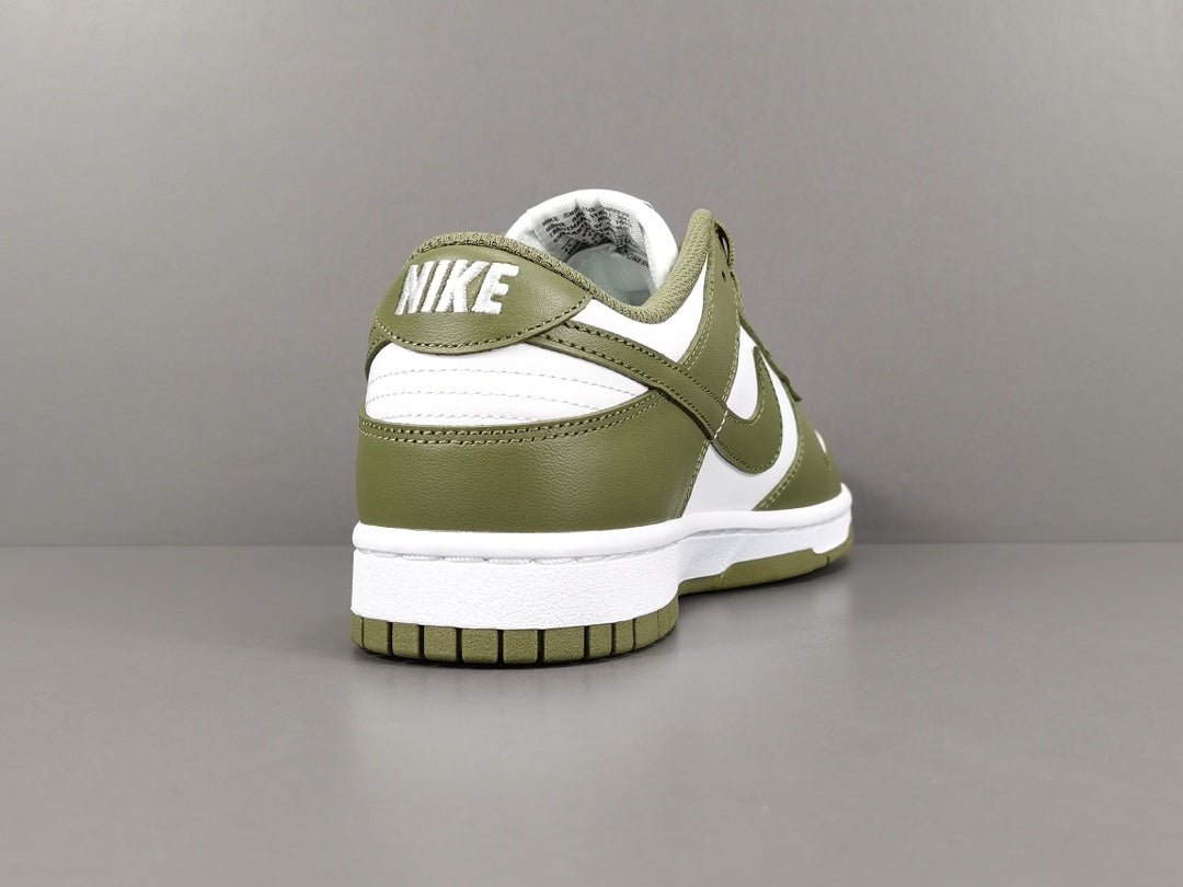 NIKE Dunk - Medium Olive Sneakers Unisex Streetwear Limited Edition