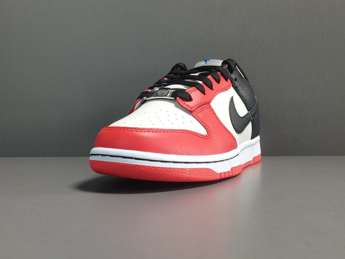NIKE Dunk - Nba 75th Anniversary Chicago Sneakers - Red Unisex Streetwear Limited Edition