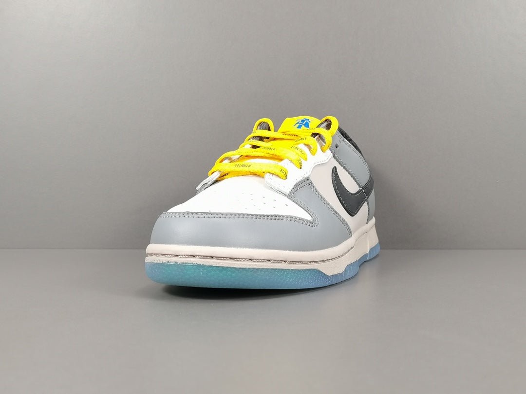 NIKE Dunk - North Carolina Sneakers - White Unisex Streetwear Limited Edition - Introducing the Nike Dunk North Carolina, a classic sneaker that pays tribute to the rich