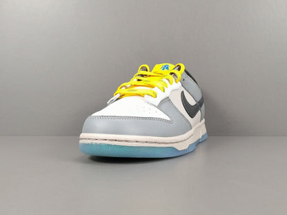 NIKE Dunk - North Carolina Sneakers - White Unisex Streetwear Limited Edition - Introducing the Nike Dunk North Carolina, a classic sneaker that pays tribute to the rich