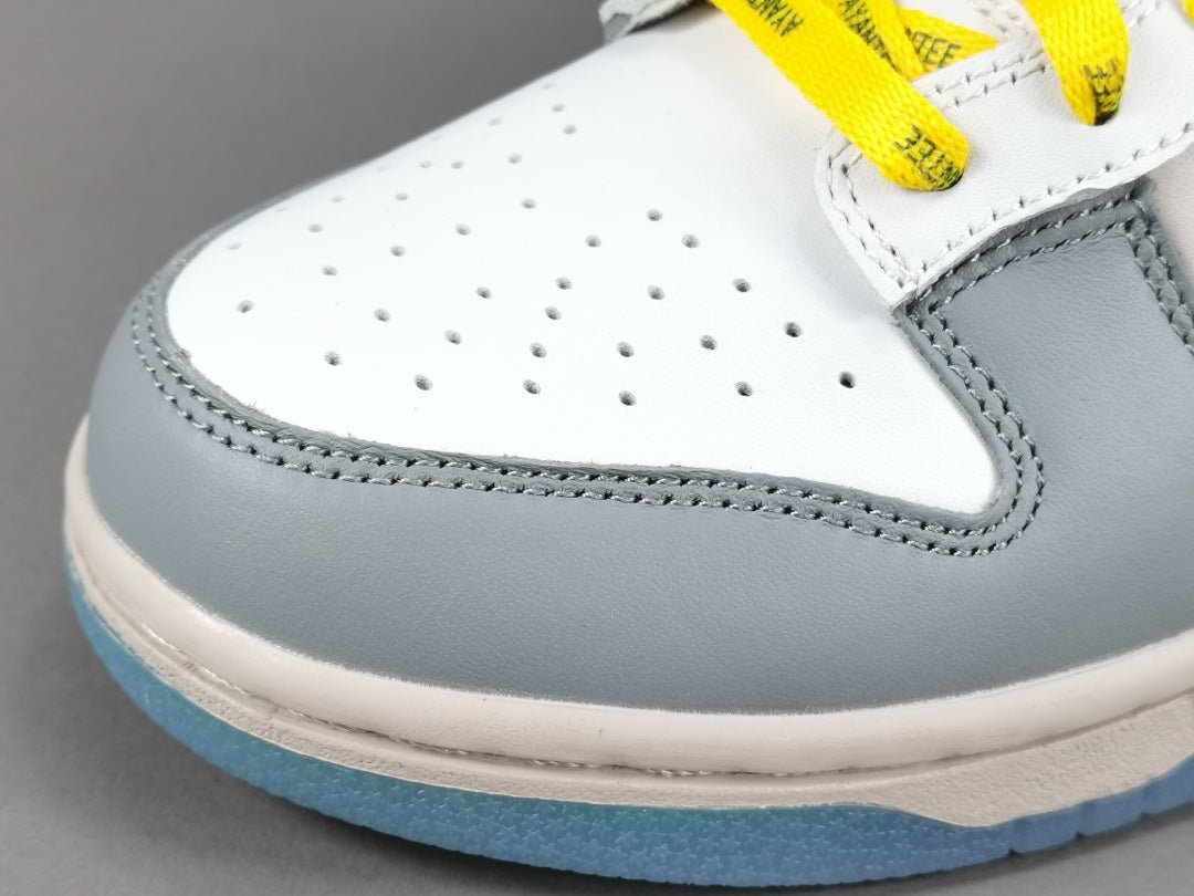 NIKE Dunk - North Carolina Sneakers - White Unisex Streetwear Limited Edition - Introducing the Nike Dunk North Carolina, a classic sneaker that pays tribute to the rich