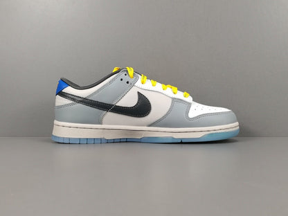 NIKE Dunk - North Carolina Sneakers - White Unisex Streetwear Limited Edition - Introducing the Nike Dunk North Carolina, a classic sneaker that pays tribute to the rich