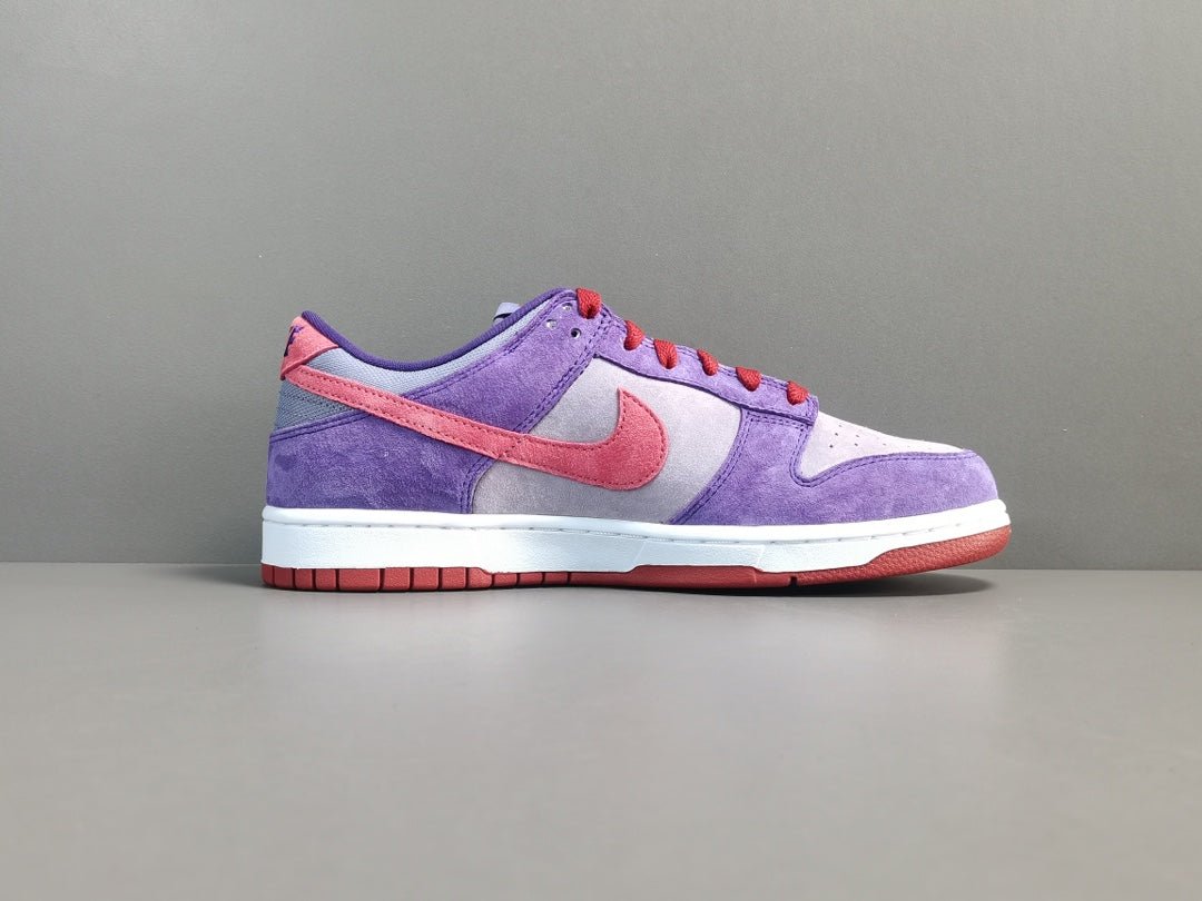 NIKE Dunk - Plum Sneakers - Red Unisex Streetwear Limited Edition