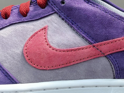 NIKE Dunk - Plum Sneakers - Red Unisex Streetwear Limited Edition