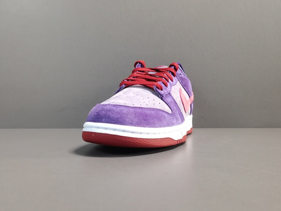 NIKE Dunk - Plum Sneakers - Red Unisex Streetwear Limited Edition