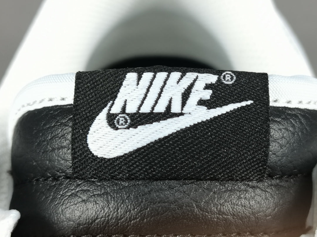 NIKE Dunk - Reverse Panda T-Shirt - Black Unisex Streetwear Limited Edition