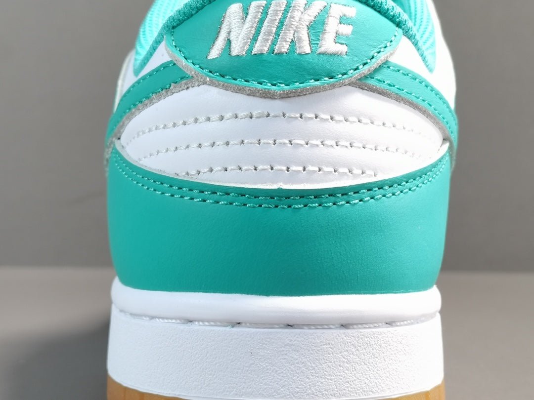 NIKE Dunk - Teal Zeal Sneakers - Red Unisex Streetwear Limited Edition
