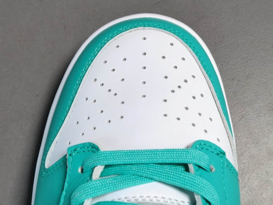 NIKE Dunk - Teal Zeal Sneakers - Red Unisex Streetwear Limited Edition