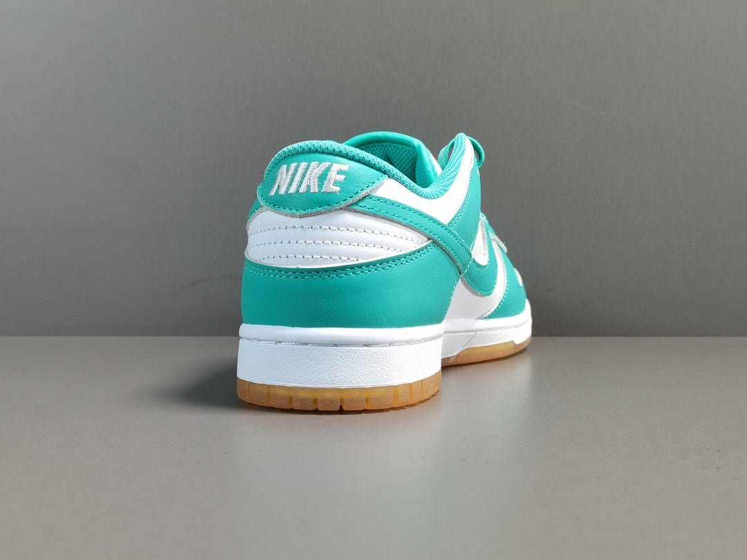 NIKE Dunk - Teal Zeal Sneakers - Red Unisex Streetwear Limited Edition