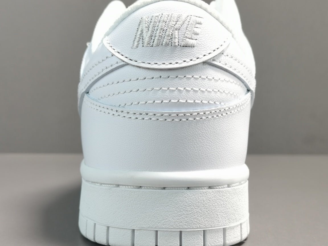 NIKE Dunk - Triple Sneakers - White Unisex Streetwear Limited Edition