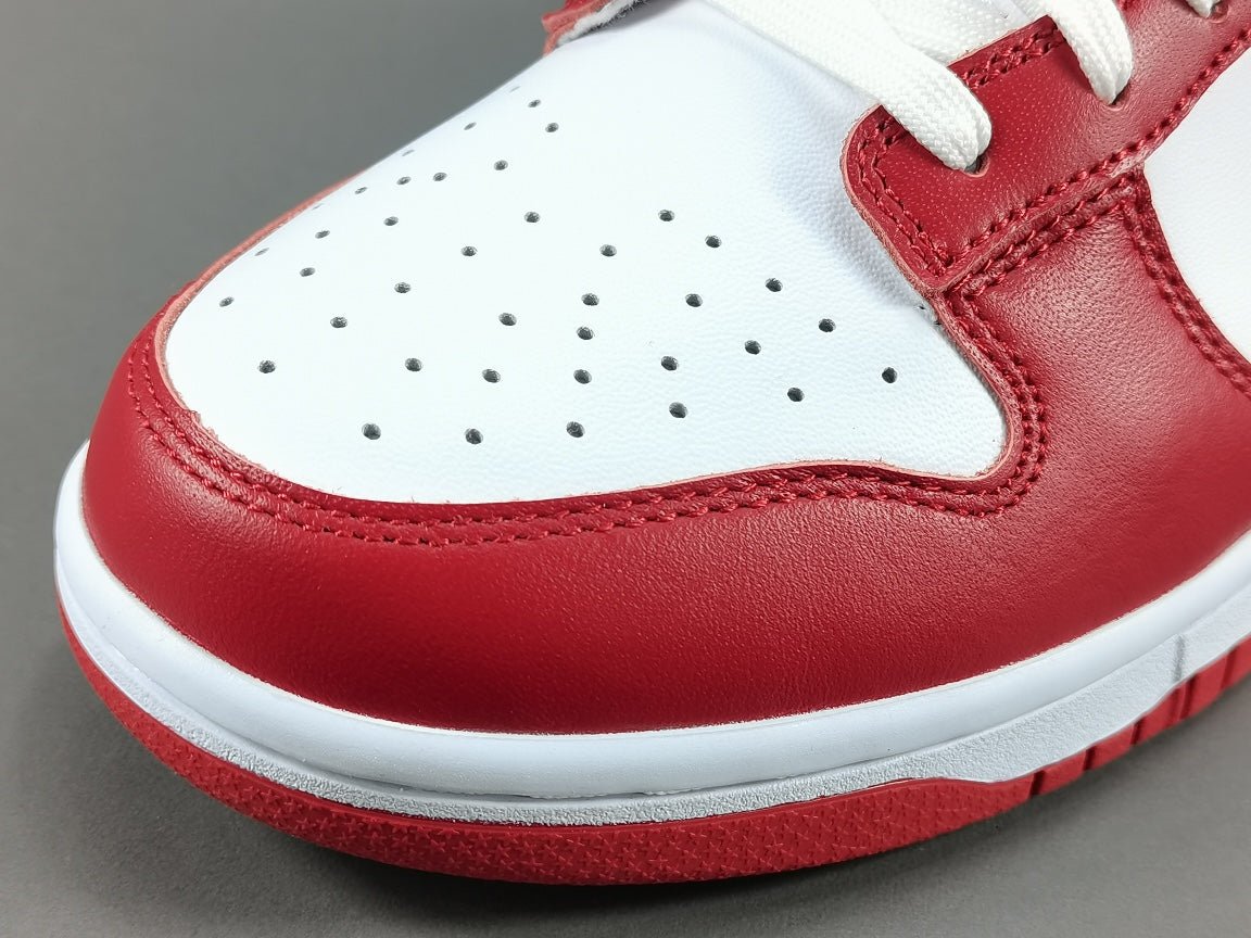 NIKE Dunk - Usc - White Unisex Streetwear Limited Edition - The Nike Dunk USC is a stylish and iconic sneaker paying homage to the University